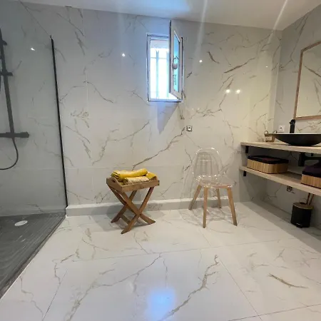 فيلة Le Val D'escure